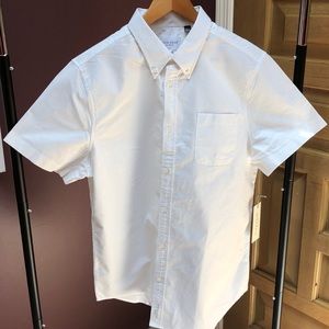 Men’s white casual button down
